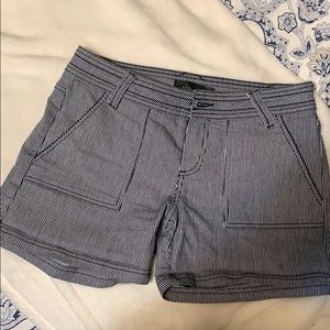 Prana Tess Short, striped